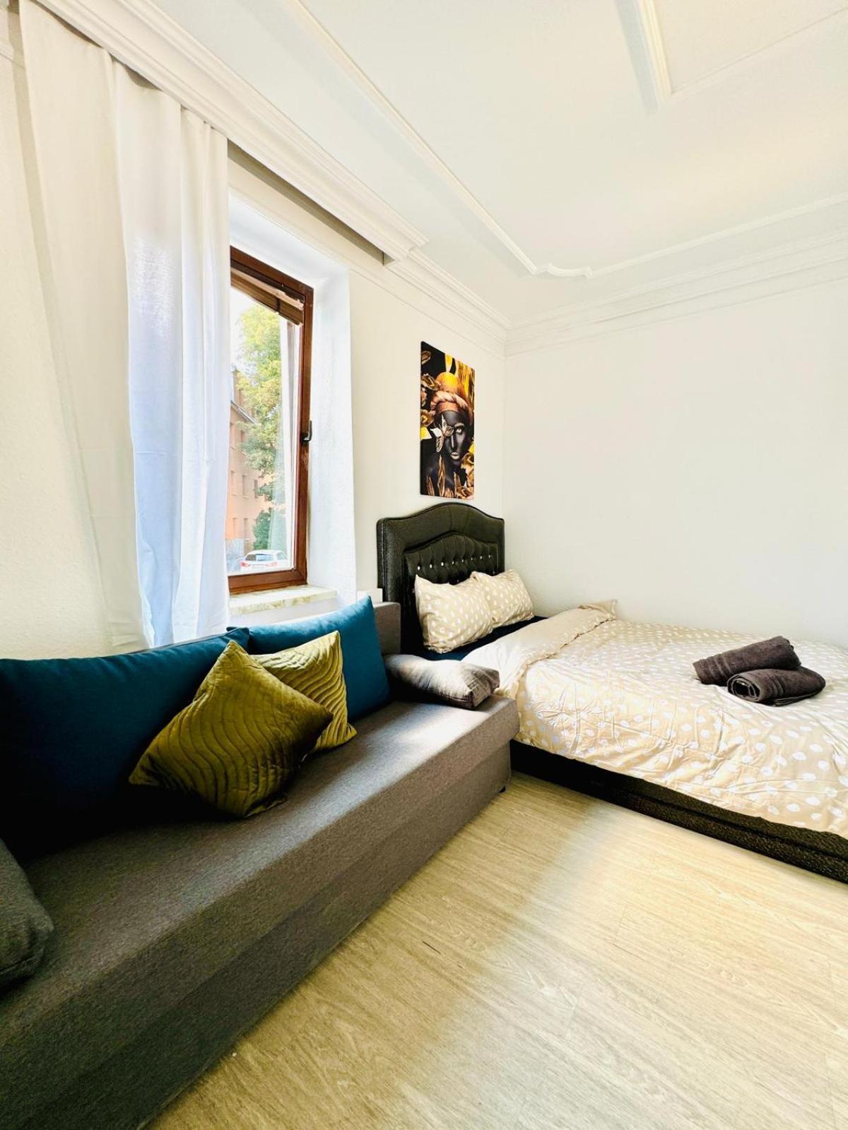 Very Spacious Apartment For Up To 7P With Great Location เวียนนา ภายนอก รูปภาพ