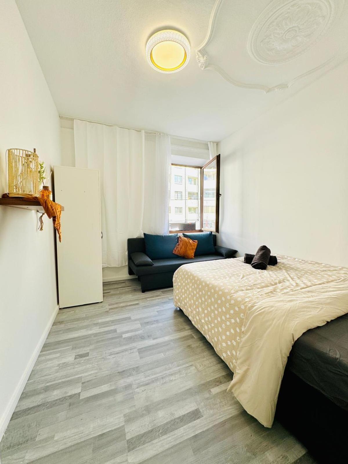 Very Spacious Apartment For Up To 7P With Great Location เวียนนา ภายนอก รูปภาพ