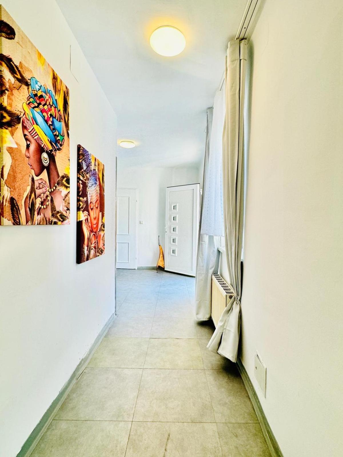 Very Spacious Apartment For Up To 7P With Great Location เวียนนา ภายนอก รูปภาพ